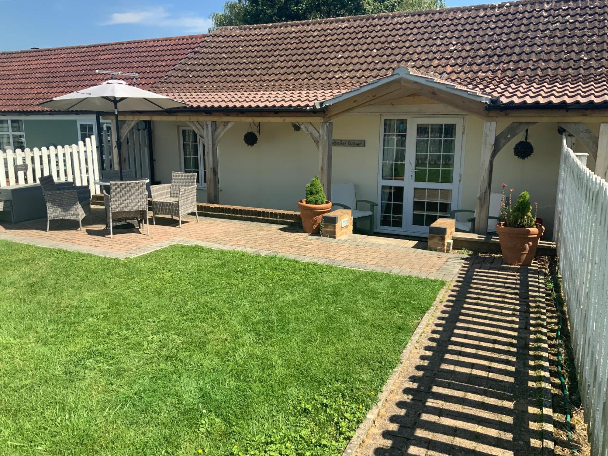 Woodpecker Cottage At Frog Trotters Cottages Hartpury Exterior foto